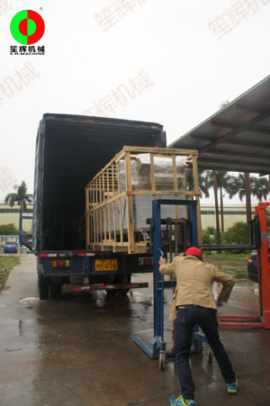 清明節(jié)前走一波,蔬果清洗設(shè)備裝車出貨!