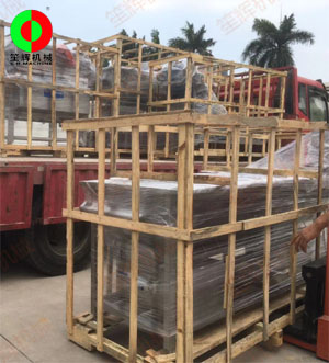 河南客戶訂購的大批蔬果清洗處理生產(chǎn)線順利出貨交付客戶！