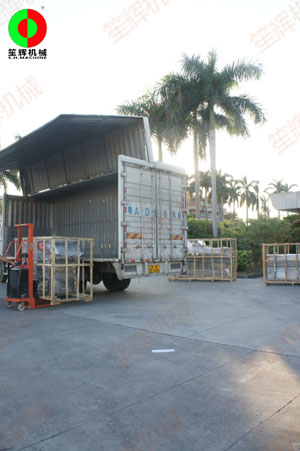 果蔬清洗加工設備發往上海客戶!