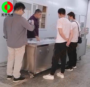 蔬菜清洗設備送達客戶現場,并考察其后續改造項目設備需求！