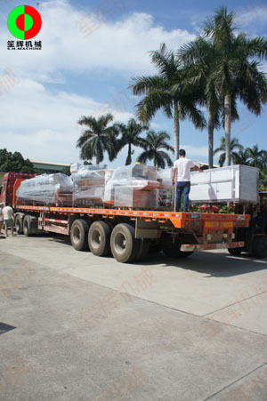 廣西某新建大型食品加工配送中心訂購的大批設備準備裝車駐場！