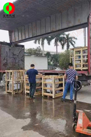 削皮機、切菜機、薯條機等一批蔬果加工設備發往海南海口!