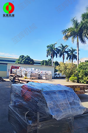 兩條蔬果清洗加工設(shè)備線裝車交付上?？蛻?！